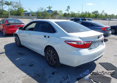 2017 Toyota Camry Se z USA, uszkodzony, nr VIN 4T1BF1FK1HU328145